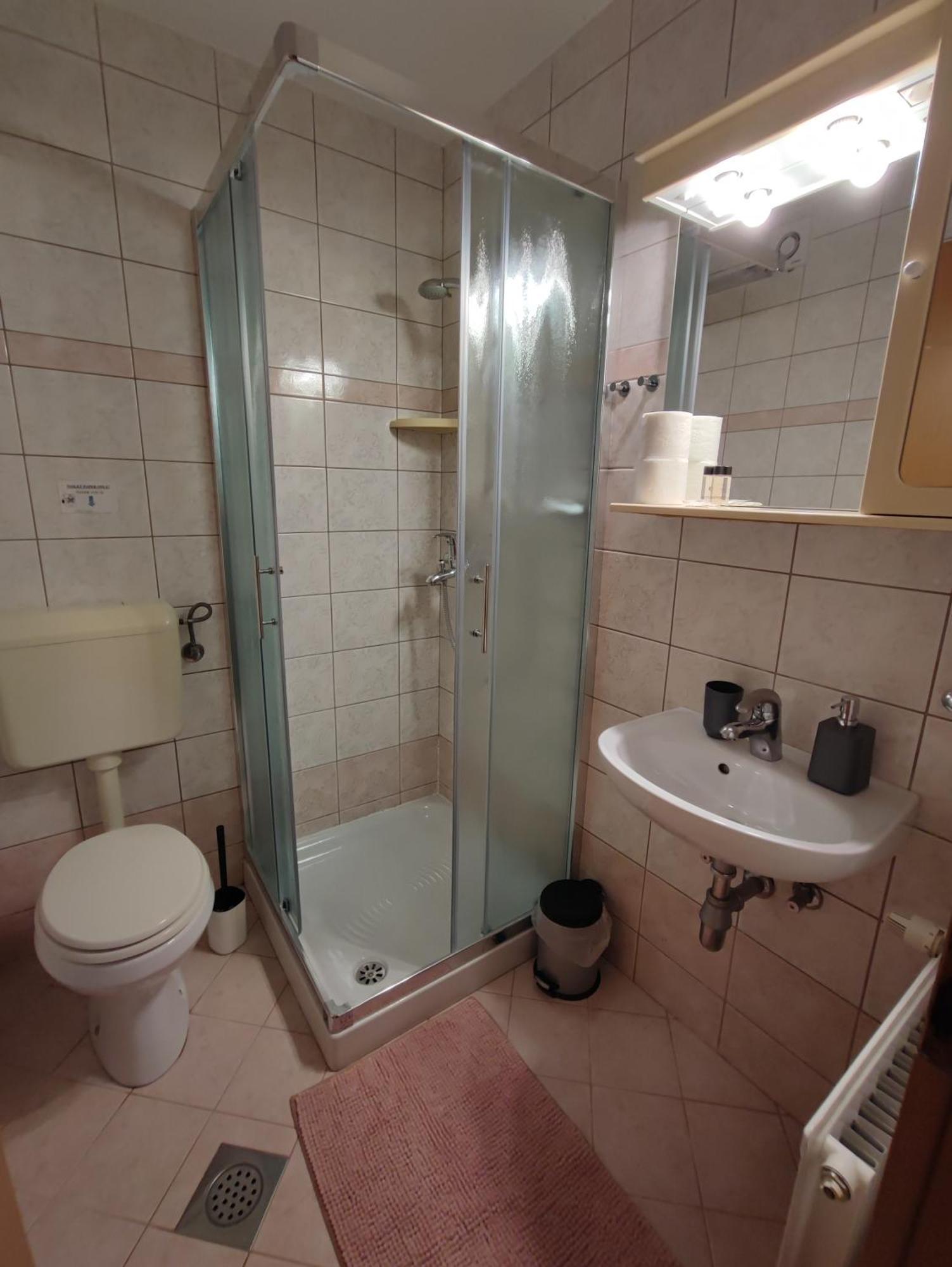 Lake House Sebanc ブレッド 部屋 写真